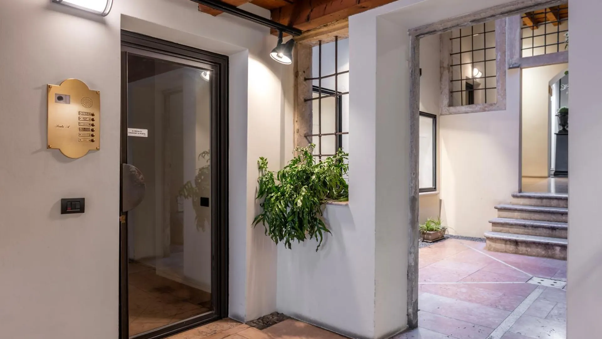Luxury Apartment On Piazza Erbe Verona 0*,  Italy